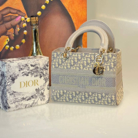 Дамска чанта на Christian Dior, снимка 1 - Чанти - 44658500