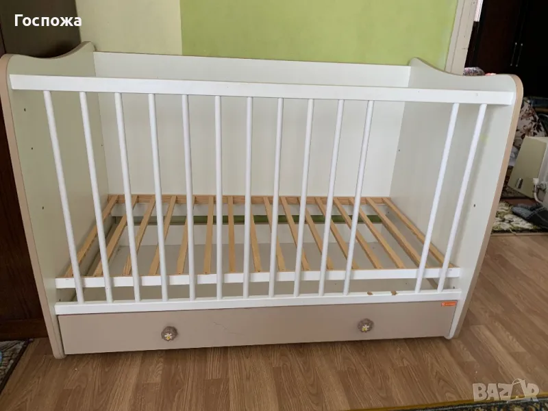 Бебешко/ детско легло което става на бюро, снимка 1