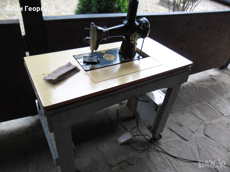 Стара шевна машина за кожа, снимка 1