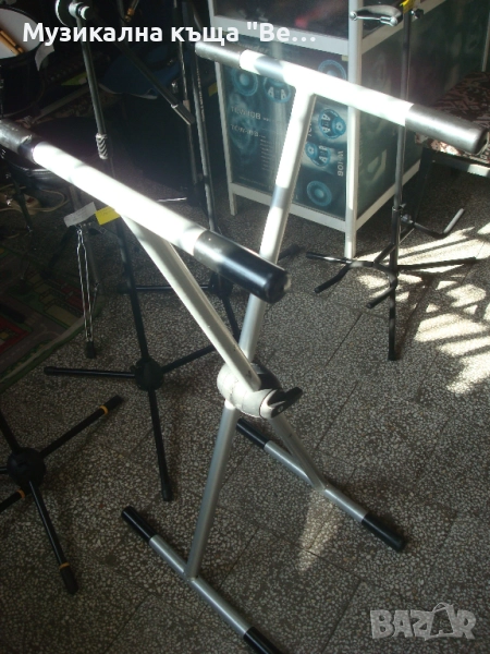 Стойка за синтезатор, снимка 1