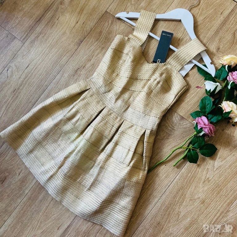 Разпродажба спешно! Нова златна златиста ластична бандажна рокля , снимка 1