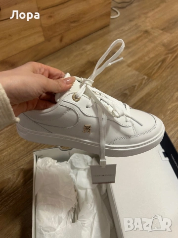 Tommy Hilfiger дамски кецове нови, снимка 2 - Кецове - 53727122