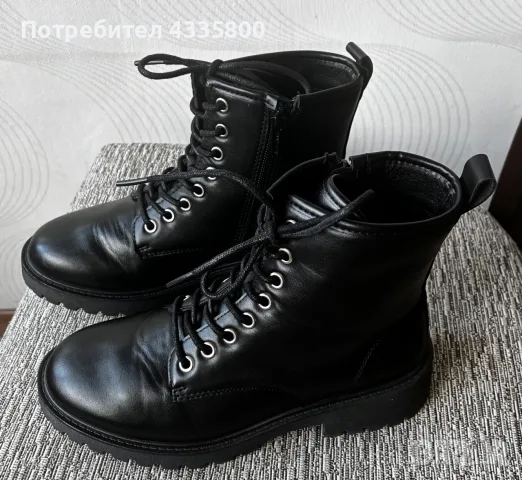 Дамски боти номер 37