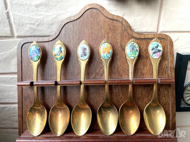 Красиви позлатени лъжички от Англия с пеперуди, снимка 2 - Антикварни и старинни предмети - 50211511