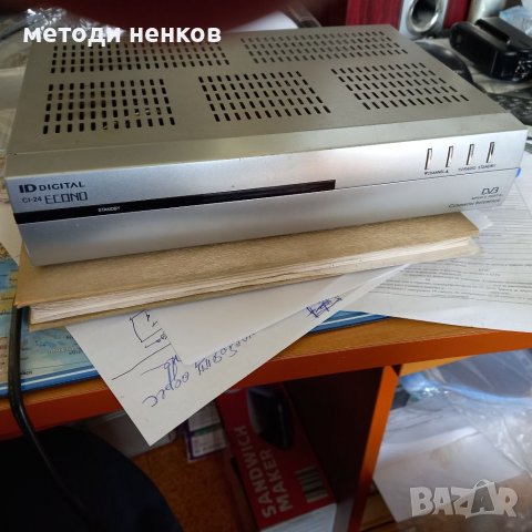 сателитен приемник, снимка 3 - Приемници и антени - 39914812