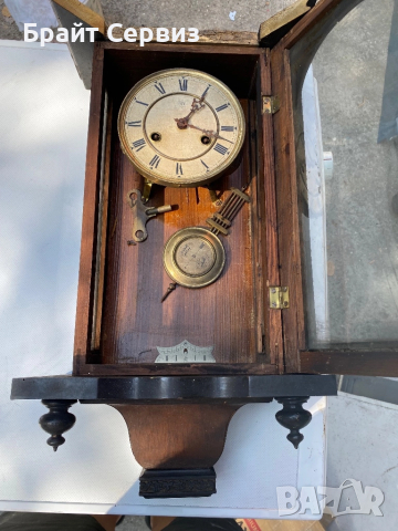 Стенен часовник JUNGHANS