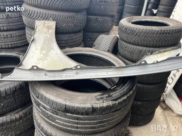 Продавам десен калник за Ауди а6 c7 , снимка 2 - Части - 52865166