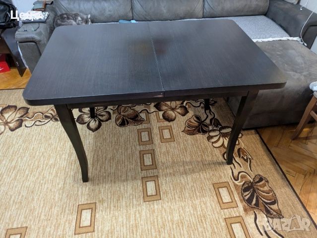 Трапезна маса