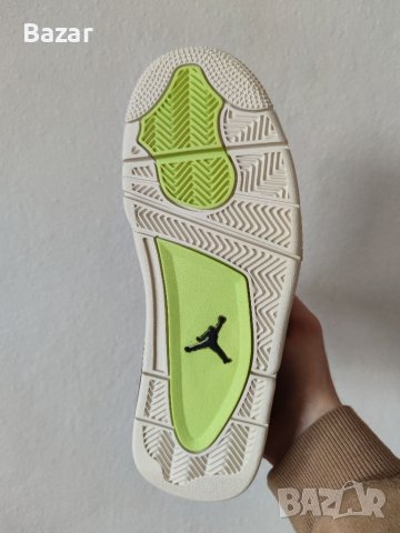Нови Дамски Обувки Размер 39 Кецове Nike Air Jordan 4 , снимка 6 - Други - 40513503