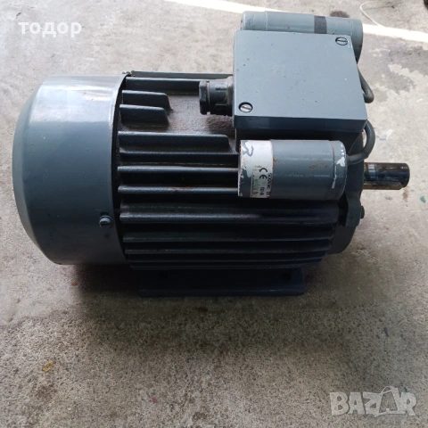 Ел.мотор-електродвигател 220 в., снимка 2 - Електродвигатели - 53257658
