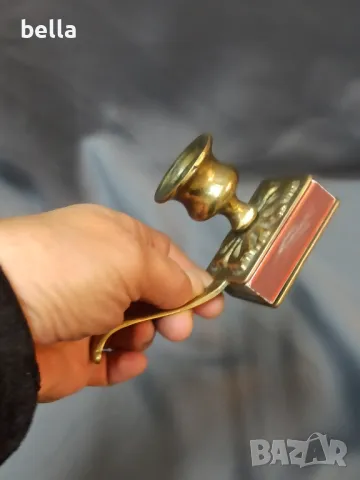 Бронзов свещник с място за кибрит, снимка 6 - Други ценни предмети - 47640674