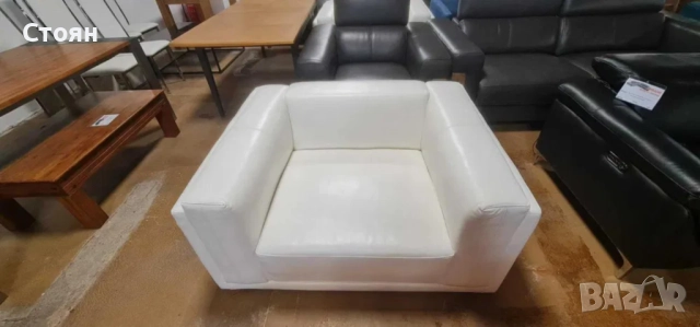 Бял кожен фотьойл - налични 2 броя /цена за 1 брой/, снимка 2 - Дивани и мека мебел - 52826254