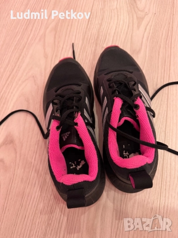 Спортни обувки Adidas, снимка 6 - Маратонки - 52132486