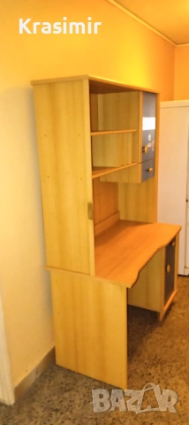 Подарява се, снимка 2 - Бюра - 52970558