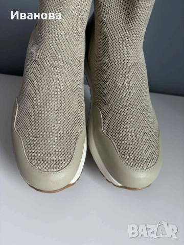 Liu Jo Високи сникърси. Маратонки. Чорап. Обувки. Кецове, снимка 2 - Дамски ежедневни обувки - 52098141