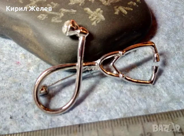 ИНТЕРЕСНА ФИГУРАЛНА ВИНТИДЖ АРТ СРЕБРИСТА БРОШКА с ФАСЕТИРАН КРИСТАЛ 31184, снимка 5 - Други - 48161206