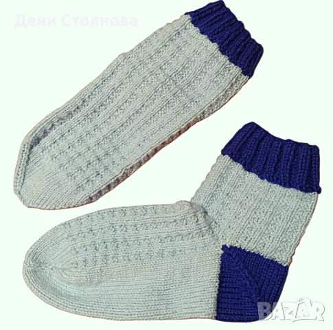 Ръчно плетени вълнени чорапи, снимка 12 - Дамски чорапи - 50031721