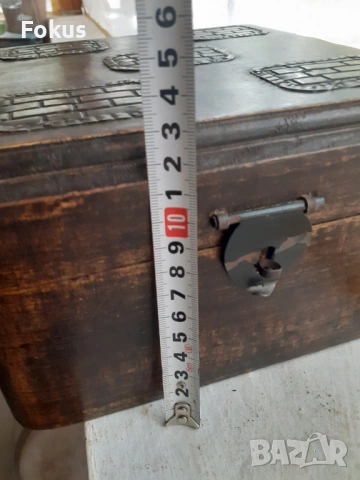 Антикварна дървена кутия с метален обков, снимка 6 - Антикварни и старинни предмети - 53456615