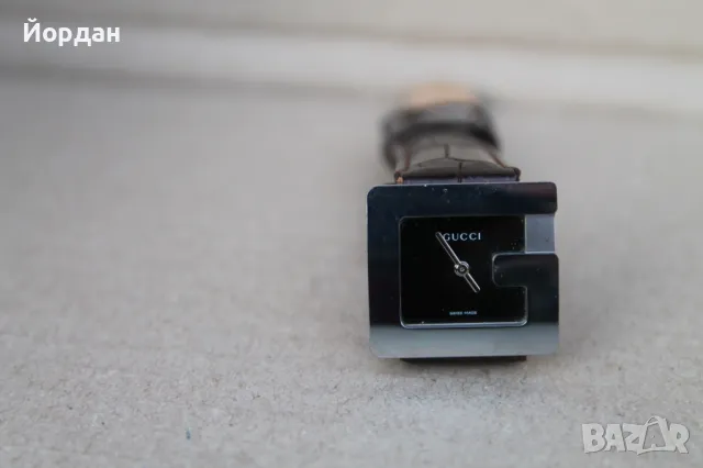 Дамски швейцарски часовник ''Gucci'' , снимка 2 - Дамски - 48297111