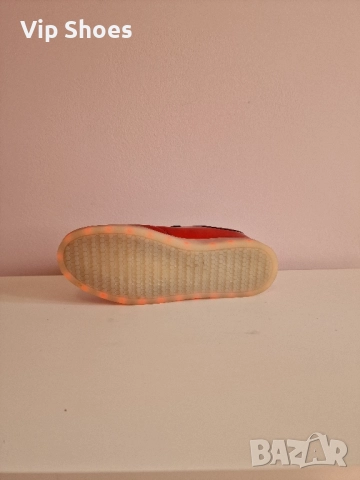 Светещи обувки , снимка 4 - Спортно елегантни обувки - 52141133