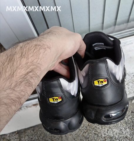 Продавам  мъжки маратонки на Nike Air Max Plus Номер 43, снимка 2 - Маратонки - 53618758