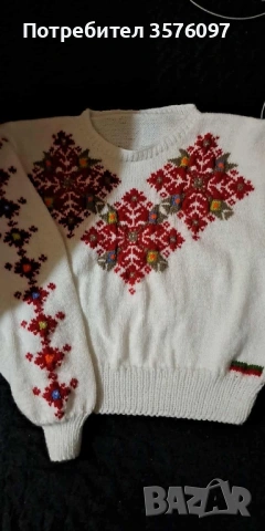 Плетени пуловери с българска шевица