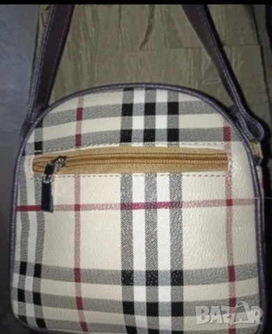 Нова малка твърда чанта през рамо в каре , снимка 3 - Чанти - 47608440