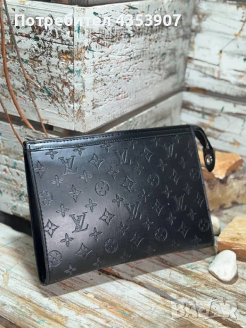 Louis Vuitton дамски клъч