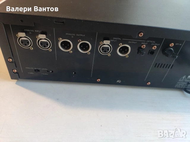 Fostex D-5 Digital Master Recorder – Отлично състояние, снимка 7 - Декове - 53858103