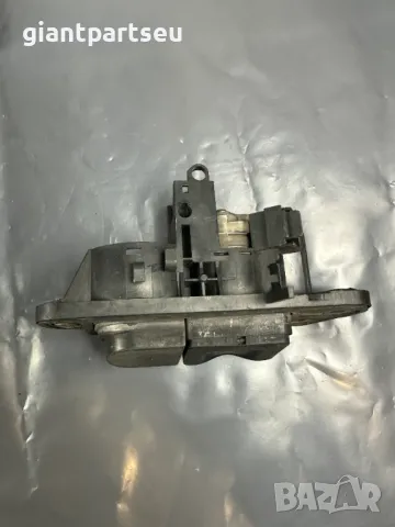 Бутон за БАГАЖНИК Мерцедес Mercedes-benz W220 , снимка 2 - Части - 49137408