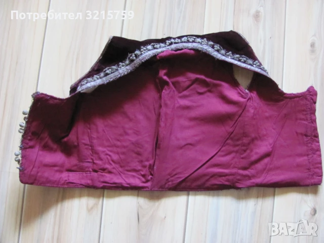 19 век елек , елече ,носия, кадифе и сърма, снимка 13 - Антикварни и старинни предмети - 50928940