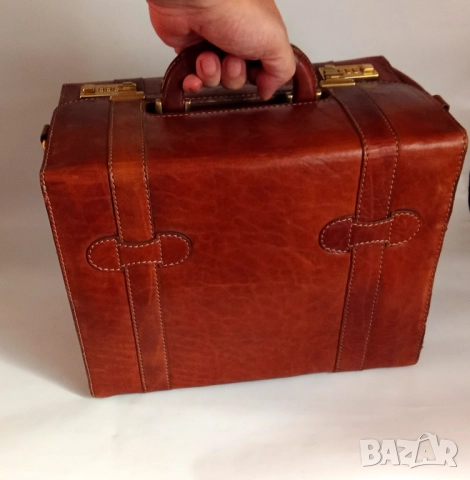 Твърд кожен куфар /куфарче за козметици или лекари, снимка 7 - Чанти - 51658349