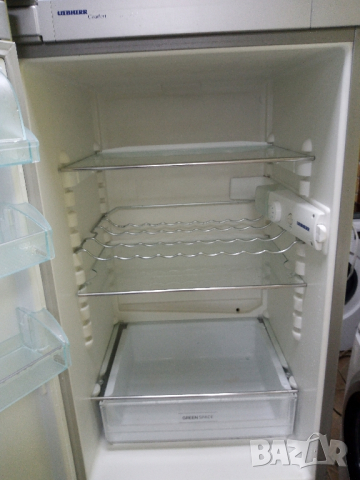 Иноксов комбиниран хладилник с фризер Liebherr 2  години гаранция!, снимка 3 - Хладилници - 44796145