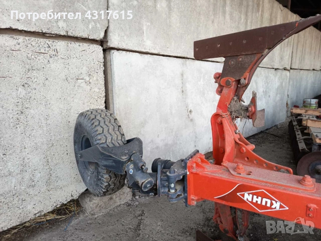 обръщателен плуг KUHN, снимка 4 - Селскостопанска техника - 53730789