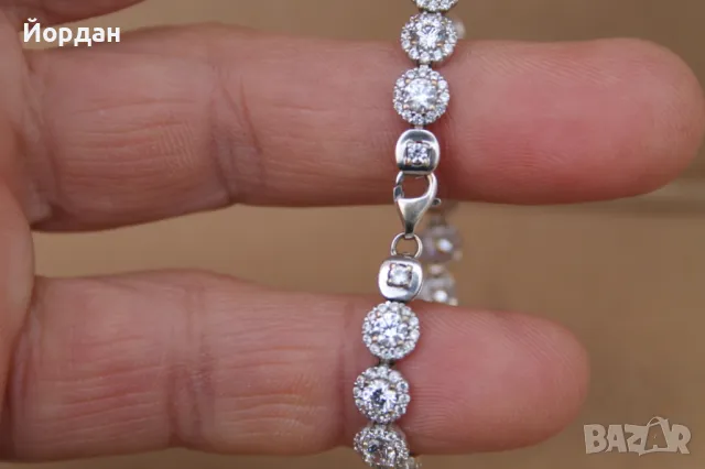 Дамска  гривна от бяло злато , снимка 8 - Гривни - 49771384
