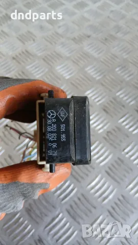 Панел бутони Mercedes C W203 2002 A2038210679 Mercedes-Benz C-Class 203 (W/S/CL) (2000-2006), снимка 3 - Части - 56060383