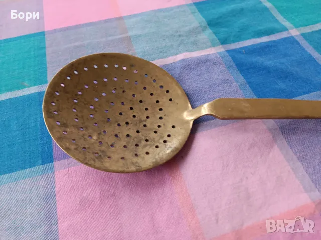 Месингова решетъчна лъжица, снимка 2 - Прибори за хранене, готвене и сервиране - 48492067
