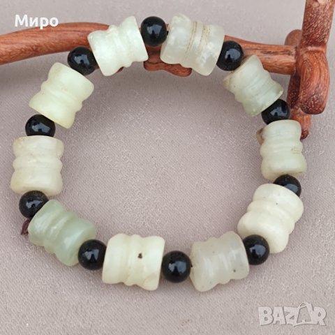 ЕСТЕСТВЕН НЕФРИТ ГРИВНА МЪНИСТА 