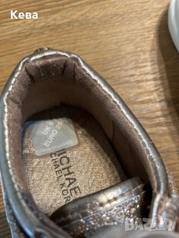 Спортни обувки, снимка 3 - Детски маратонки - 52736509