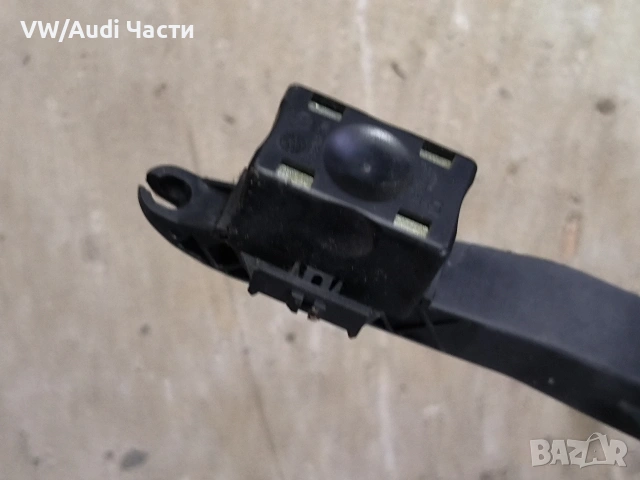 Педал на газта за Голф 4 Ауди А3 Сеат Шкода Бора VW Golf 4 Audi A3 Seat Skoda Bora 1J1721511C, снимка 2 - Части - 53486451