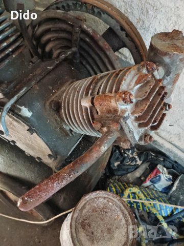 Компресор ук 25 , снимка 2 - Други машини и части - 37836727