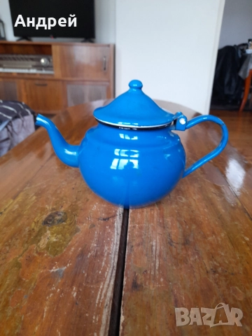 Стар емайлиран чайник #81