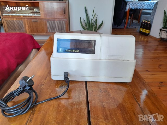 Стар касов апарат Електроника 6М, снимка 4 - Антикварни и старинни предмети - 34603600