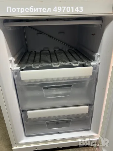 Хладилник с фризер INDESIT, снимка 5 - Хладилници - 56367587