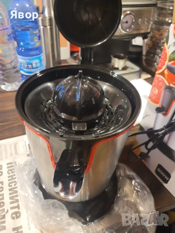 Цитруспреса електрическа чисто нова , снимка 2 - Сокоизстисквачки и цитрус преси - 51772636