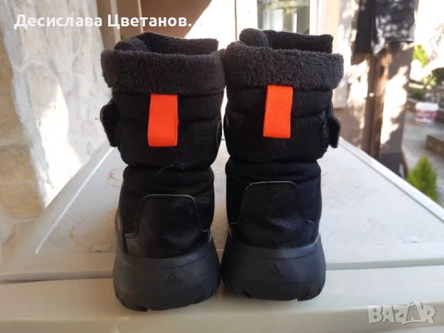 Децки  ботуши Adidas 35 ти номер, снимка 3 - Детски маратонки - 52345130
