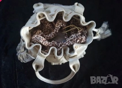 Прекрасна здрава маркова чанта  естествена кожа , снимка 3 - Чанти - 48025399