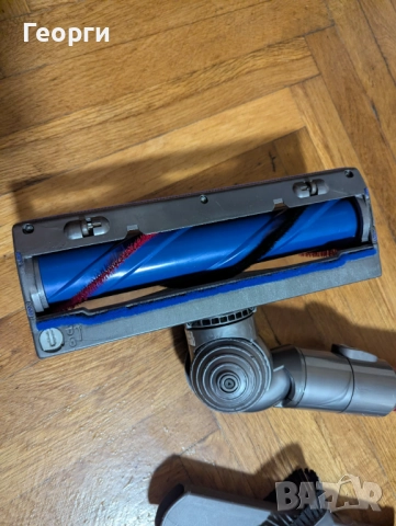 Добра и почистена Dyson V6 прахосмукачка с читава батерия и аксесоари, снимка 7 - Прахосмукачки - 52776402