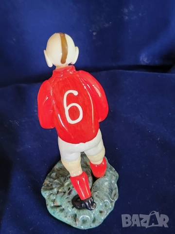 рядка фигура на играч ( американски футбол) цветно арт стъкло, ръчна работа, Чехословакия - 1960-те, снимка 2 - Други ценни предмети - 52134383