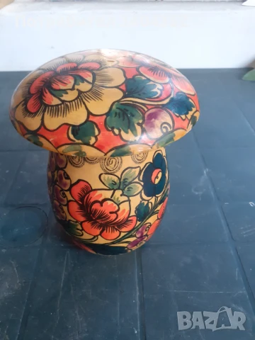 Руска дървена играчка гъба рисувана Матрьошка, снимка 2 - Антикварни и старинни предмети - 50918340